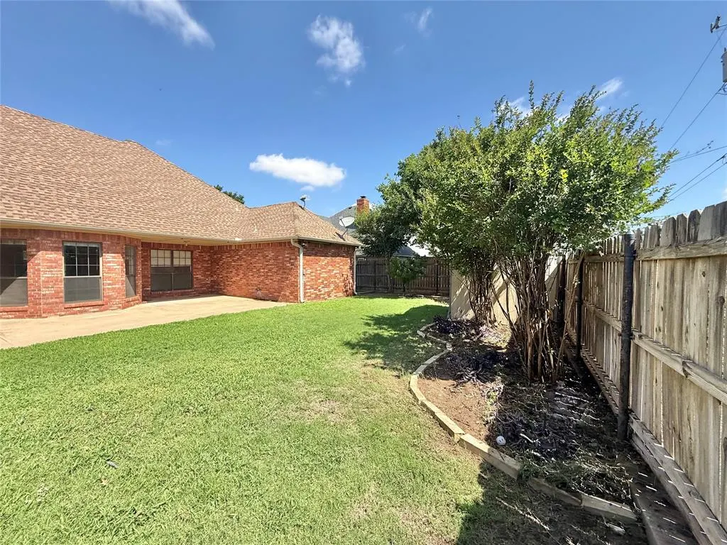 Photo 37 — 2912 Learly Lane, Altus, OK 73521