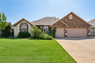 Sold home at 700 N Buckhorn Way