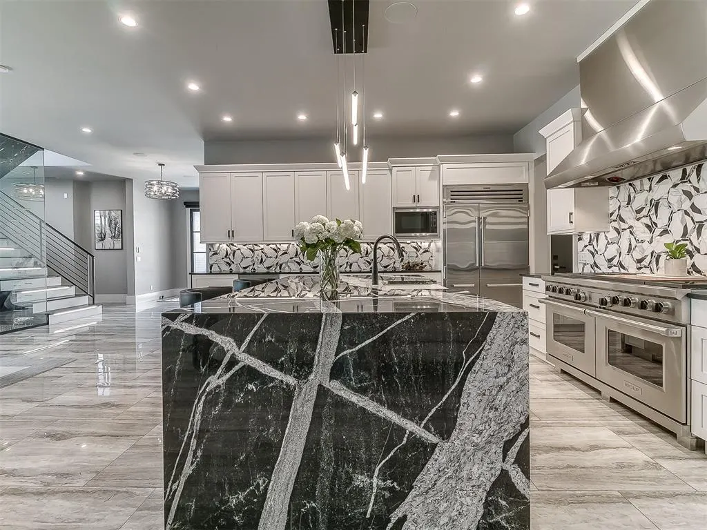 Photo 6 — 15617 Woodleaf Lane, Edmond, OK 73013