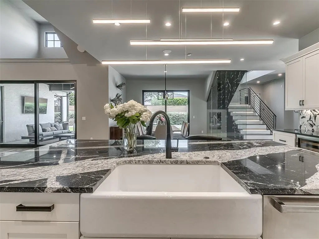 Photo 8 — 15617 Woodleaf Lane, Edmond, OK 73013