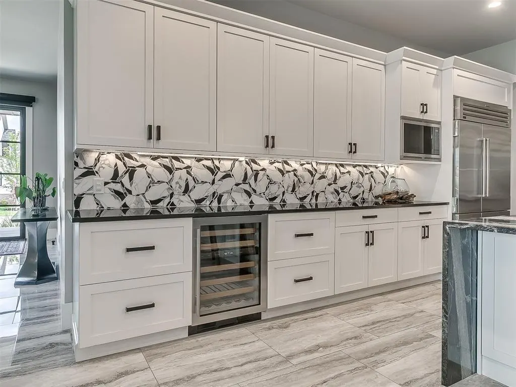Photo 9 — 15617 Woodleaf Lane, Edmond, OK 73013