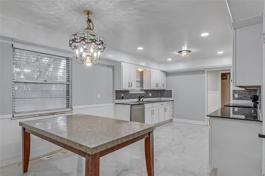 Photo 18 — 3520 NW 42nd Street, Oklahoma City, OK 73112