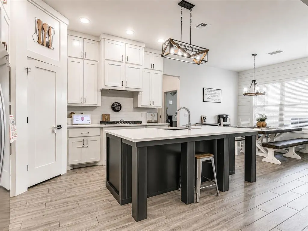 Photo 9 — 15401 Jasper Lane, Edmond, OK 73013