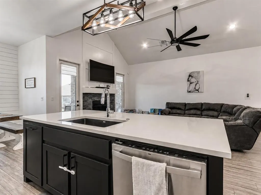 Photo 12 — 15401 Jasper Lane, Edmond, OK 73013