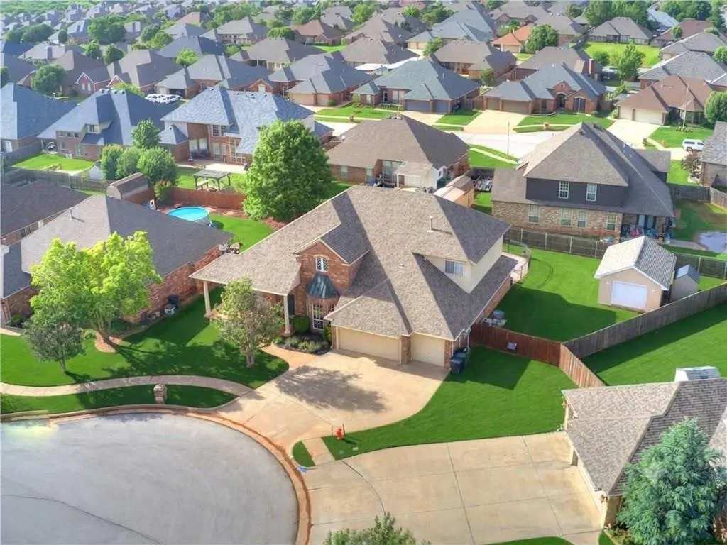 Photo 3 — 9105 SW 27th Street, Oklahoma City, OK 73128
