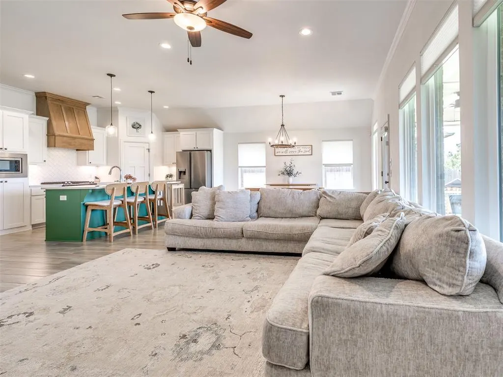 Photo 14 — 18412 Autumn Grove Drive, Edmond, OK 73012