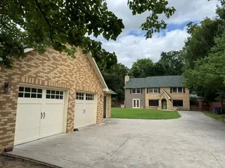 Sold home at 535 S Flood Avenue