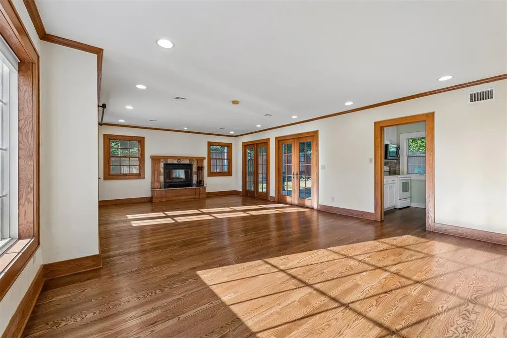 Photo 5 — 535 S Flood Avenue, Norman, OK 73069