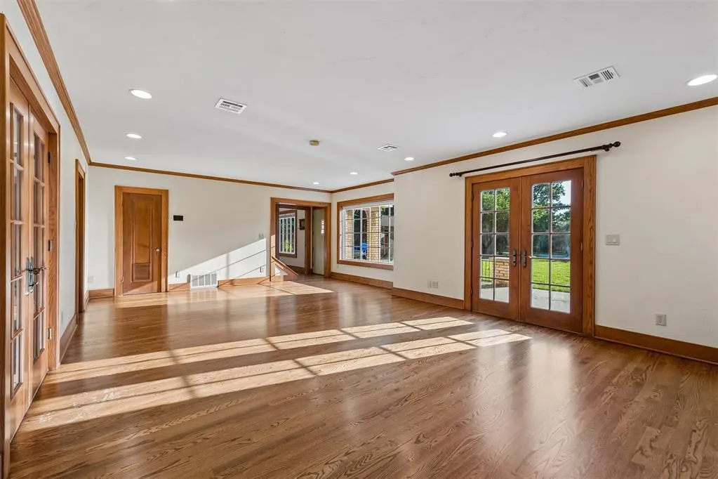 Photo 10 — 535 S Flood Avenue, Norman, OK 73069