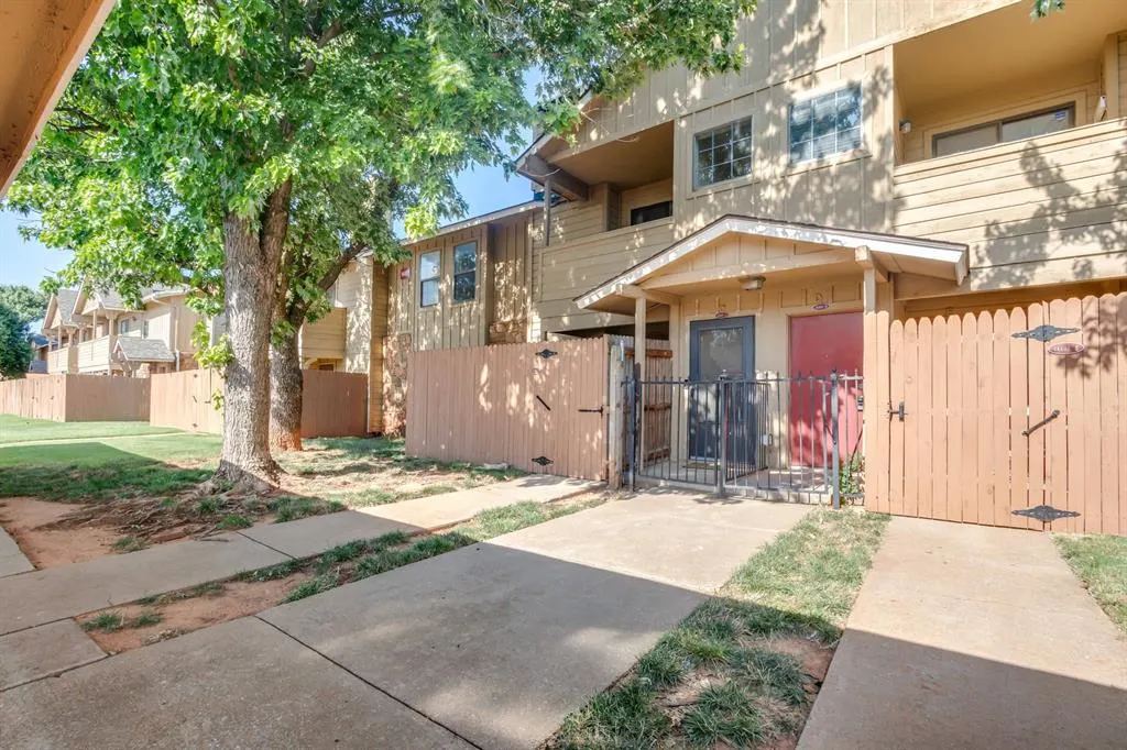 Front exterior — 14407 N Pennsylvania Avenue 12C, Oklahoma City, OK 73134