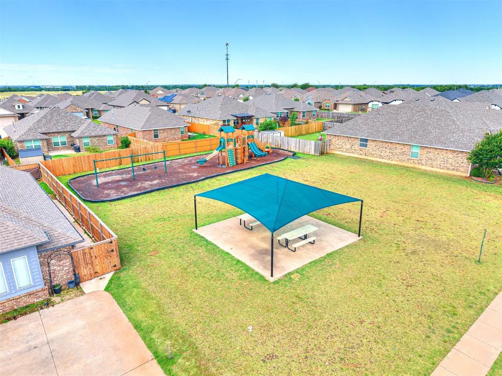 Photo 25 — 9433 NW 91st Street, Yukon, OK 73099