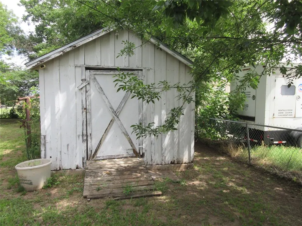 Photo 11 — 111 W Main Street, Tecumseh, OK 74873
