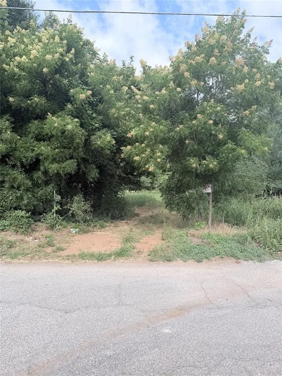 Photo 2 — 602 SW Ninth Street, Anadarko, OK 73005