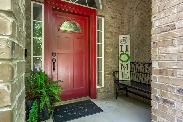 Photo 3 — 809 Fox Run Trail, Edmond, OK 73034