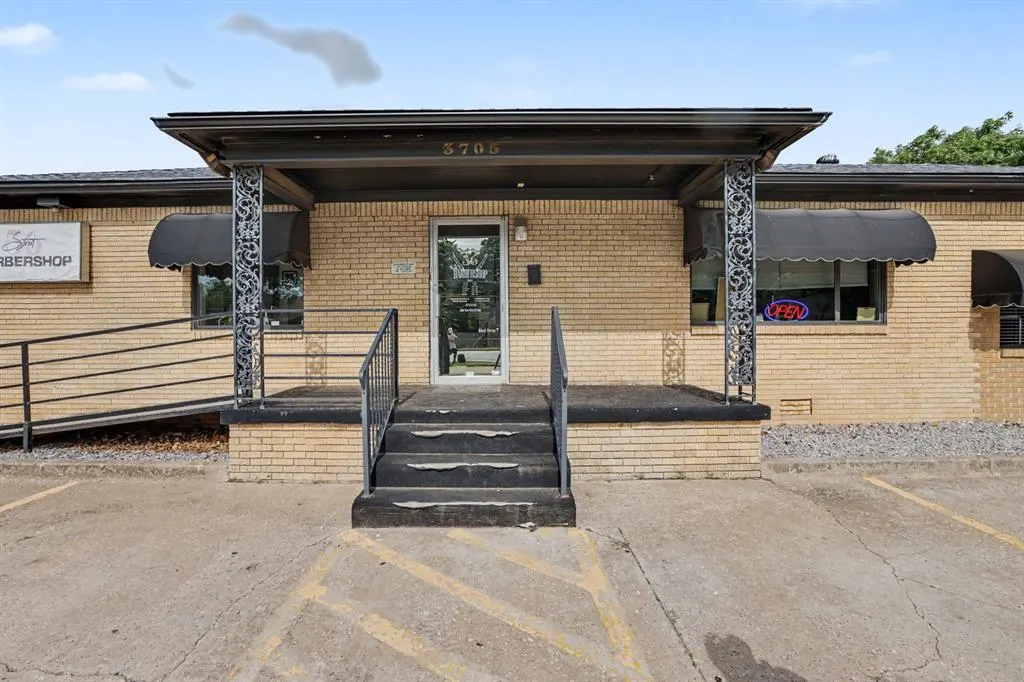 Photo 2 — 3705 N Meridian Avenue, Oklahoma City, OK 73112