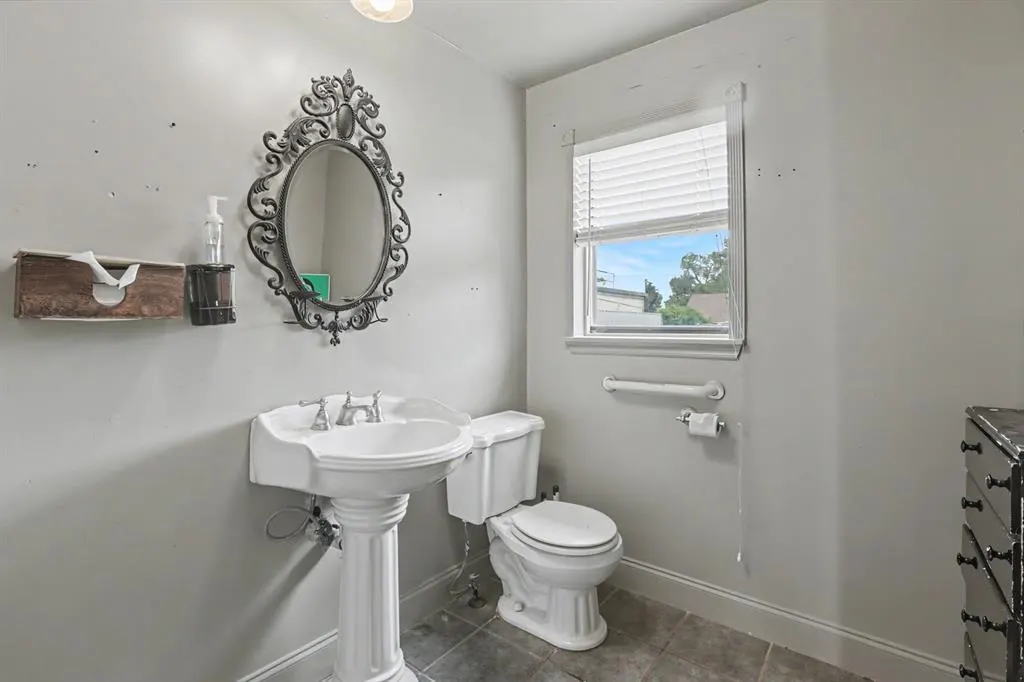 Photo 17 — 3705 N Meridian Avenue, Oklahoma City, OK 73112