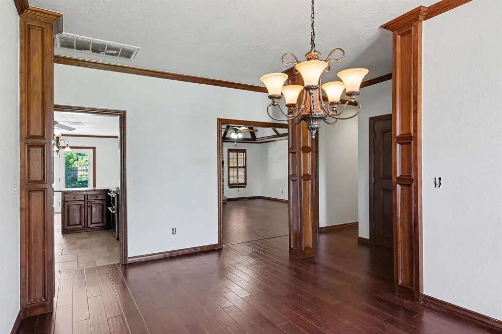 Photo 6 — 2408 SW 118th Street, Oklahoma City, OK 73170