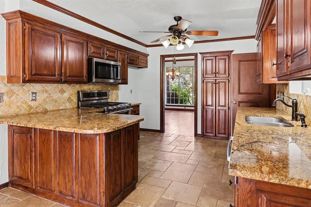 Photo 9 — 2408 SW 118th Street, Oklahoma City, OK 73170
