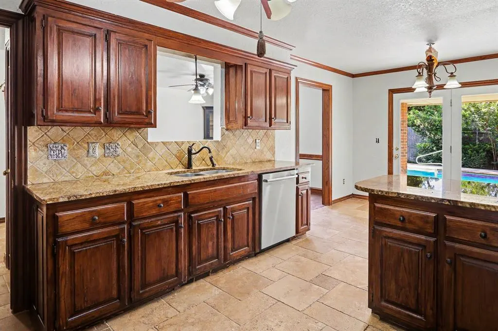 Photo 11 — 2408 SW 118th Street, Oklahoma City, OK 73170