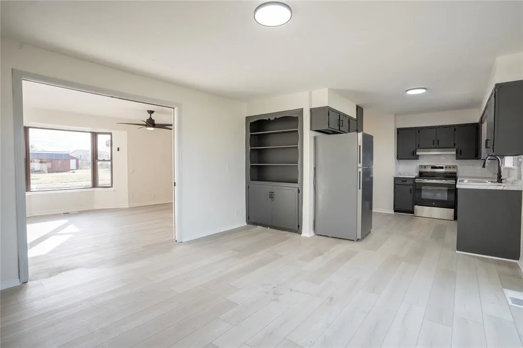 Photo 6 — 913 NE 81st Street, Oklahoma City, OK 73114