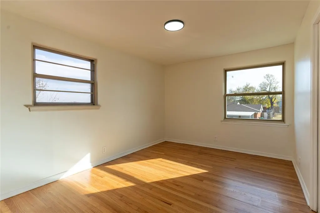 Photo 21 — 913 NE 81st Street, Oklahoma City, OK 73114