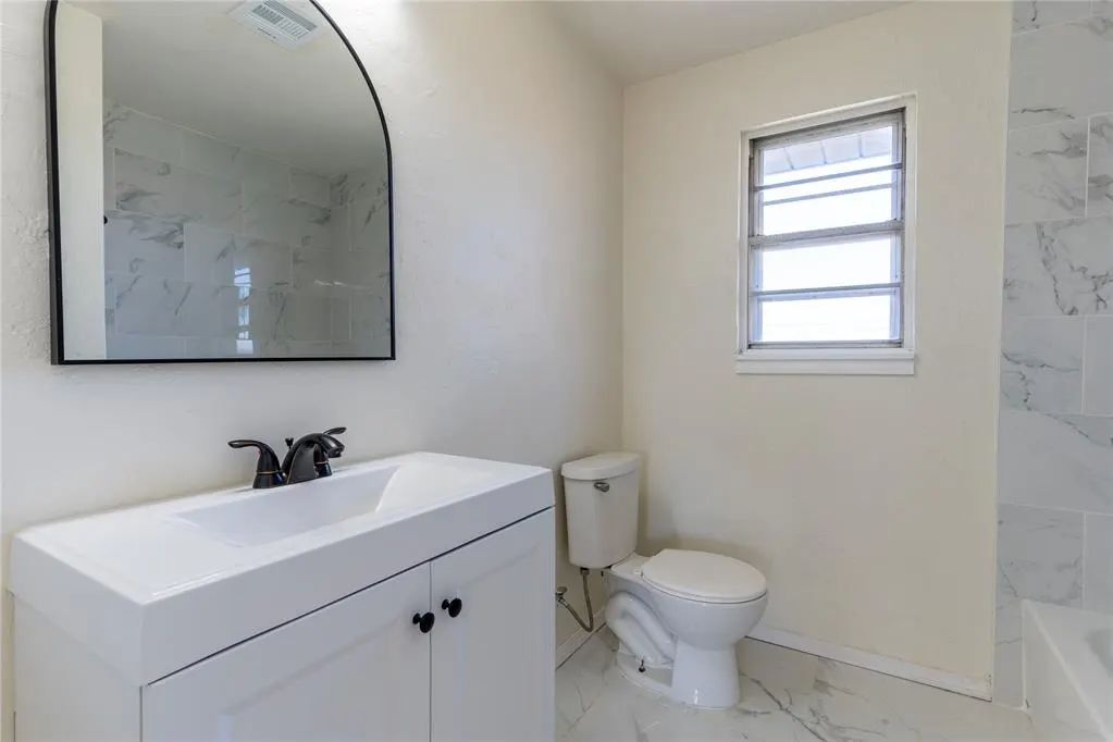 Photo 24 — 913 NE 81st Street, Oklahoma City, OK 73114