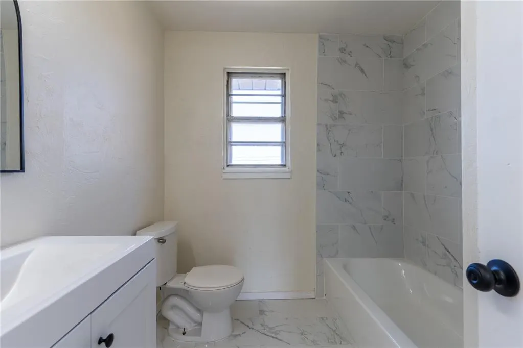 Photo 25 — 913 NE 81st Street, Oklahoma City, OK 73114