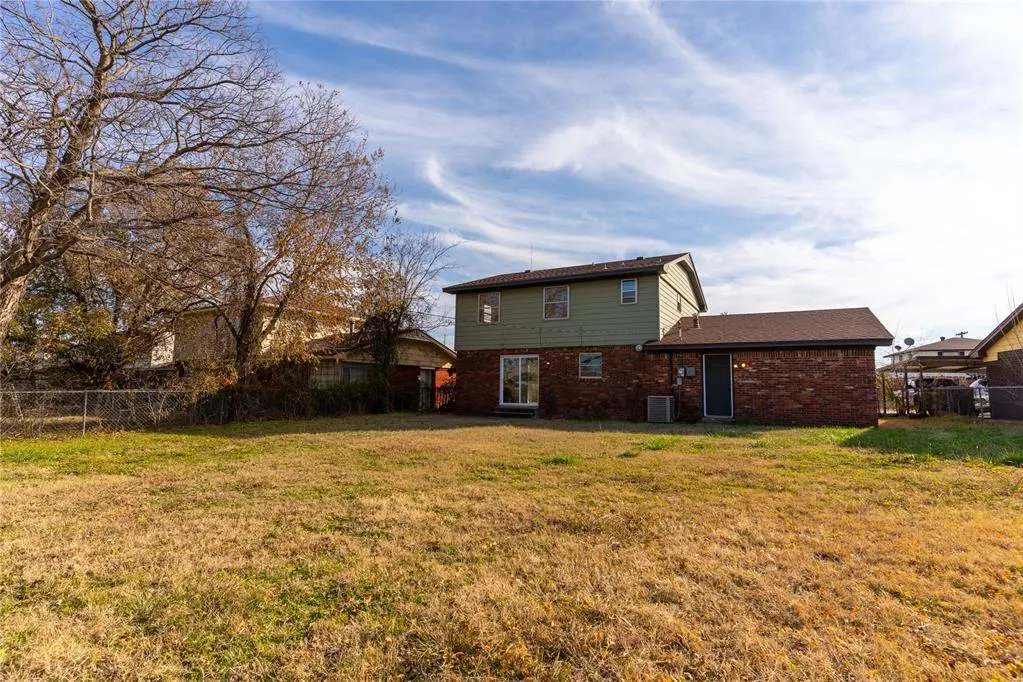 Photo 26 — 913 NE 81st Street, Oklahoma City, OK 73114