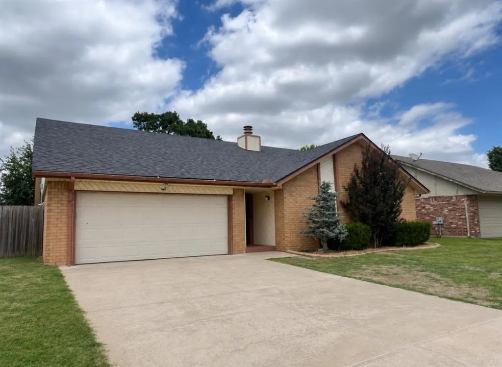 Photo 2 — 521 Cypress Drive, Oklahoma City, OK 73170