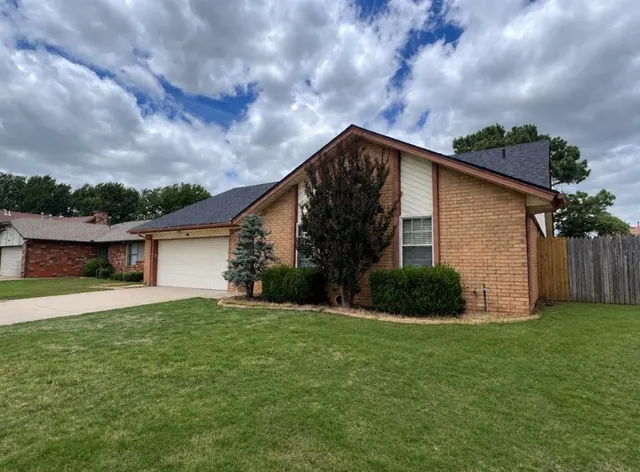 Photo 3 — 521 Cypress Drive, Oklahoma City, OK 73170