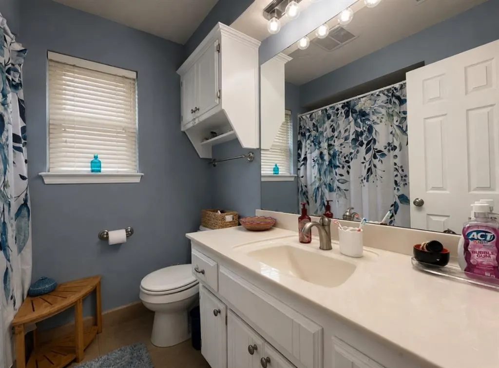 Photo 9 — 521 Cypress Drive, Oklahoma City, OK 73170