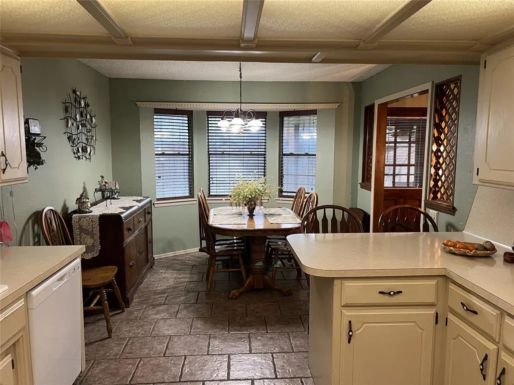 Photo 11 — 724 Waterview Road, Oklahoma City, OK 73170