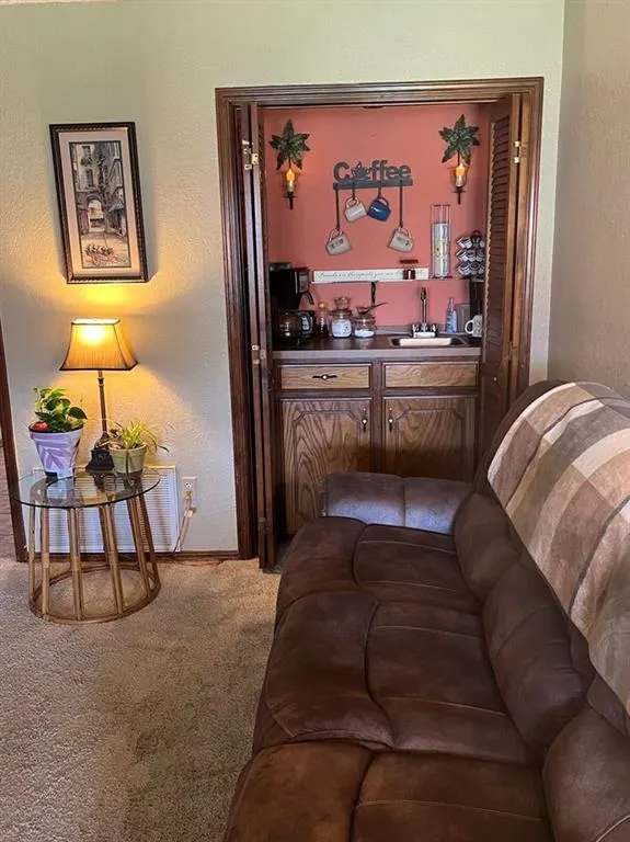 Photo 7 — 724 Waterview Road, Oklahoma City, OK 73170