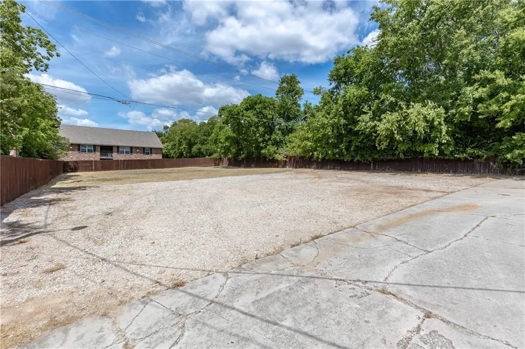 Photo 23 — 1808 W Broadway Avenue, Sulphur, OK 73086