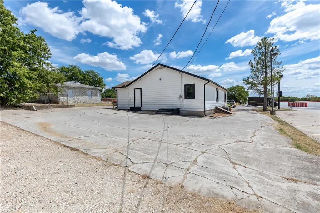 Photo 24 — 1808 W Broadway Avenue, Sulphur, OK 73086