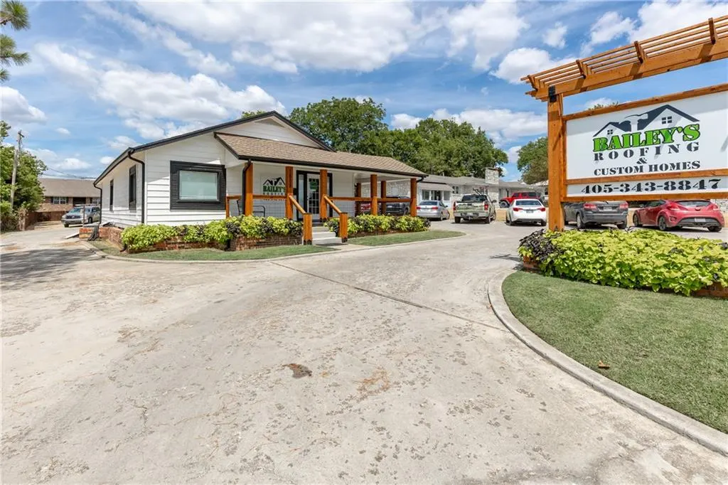 Photo 29 — 1808 W Broadway Avenue, Sulphur, OK 73086