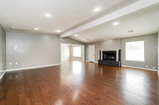 Photo 2 — 1120 Mars Road, Edmond, OK 73003