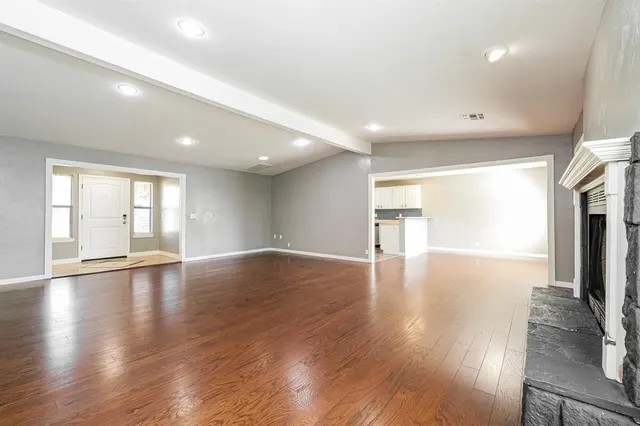 Photo 3 — 1120 Mars Road, Edmond, OK 73003