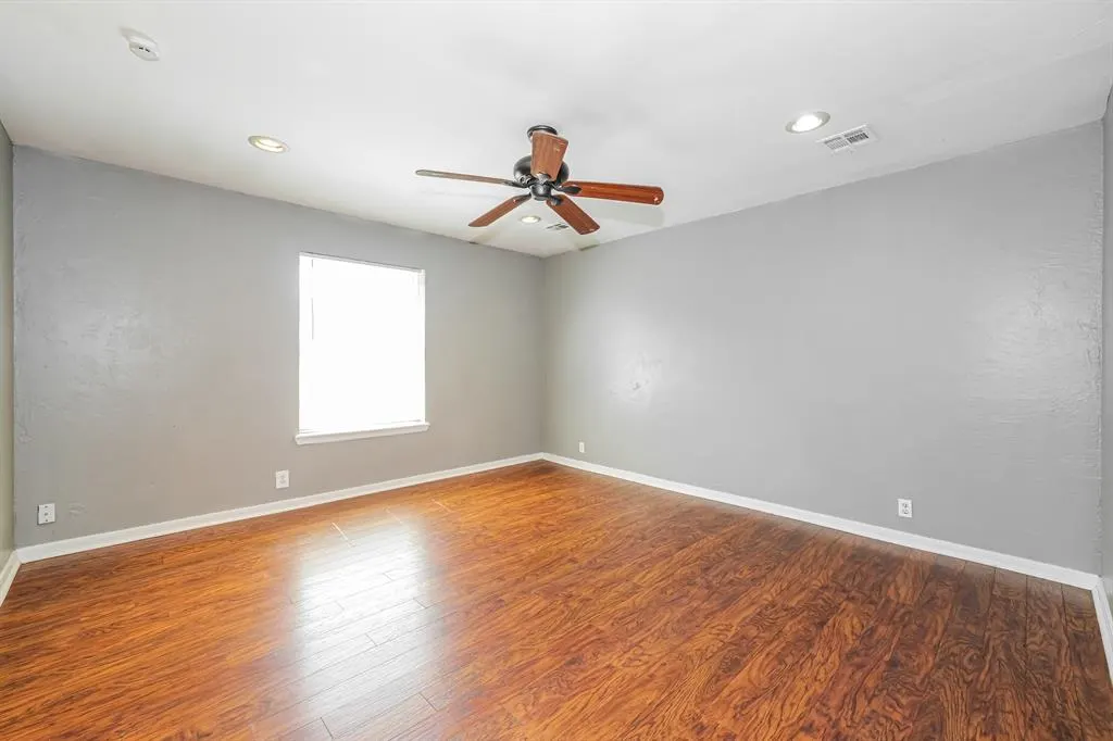 Photo 7 — 1120 Mars Road, Edmond, OK 73003