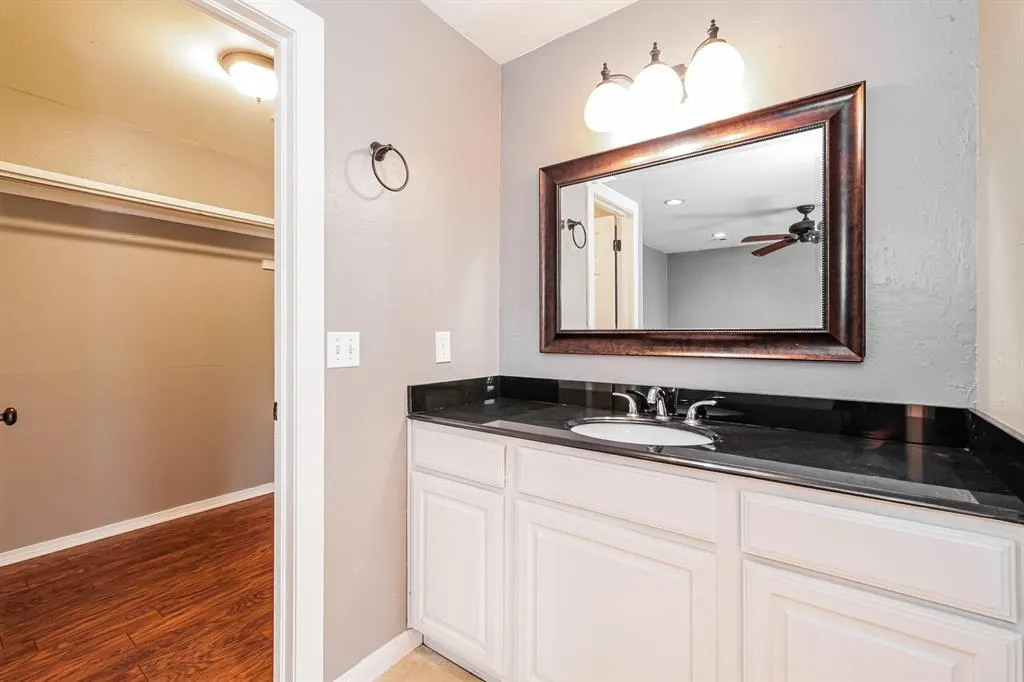 Photo 10 — 1120 Mars Road, Edmond, OK 73003