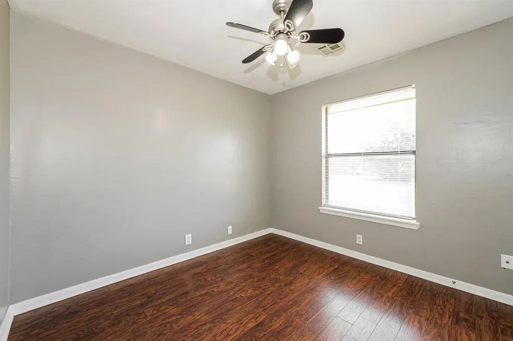 Photo 11 — 1120 Mars Road, Edmond, OK 73003