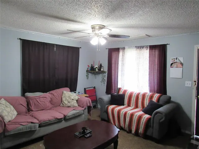 Photo 3 — 625 E Main, Byars, OK 74831
