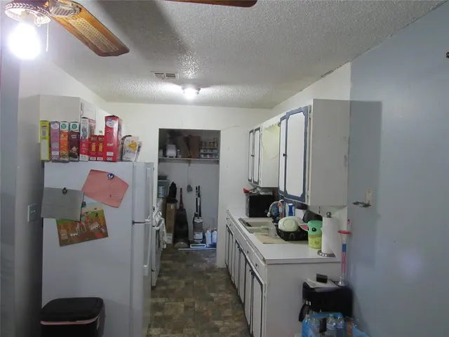 Photo 4 — 625 E Main, Byars, OK 74831