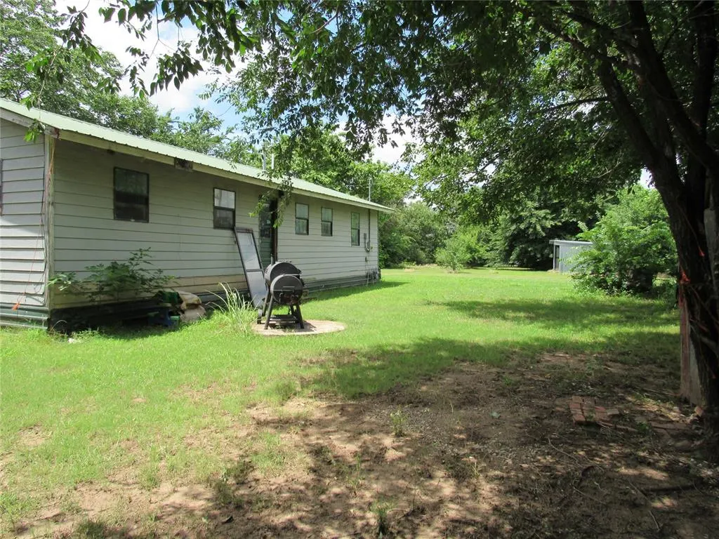 Photo 13 — 625 E Main, Byars, OK 74831