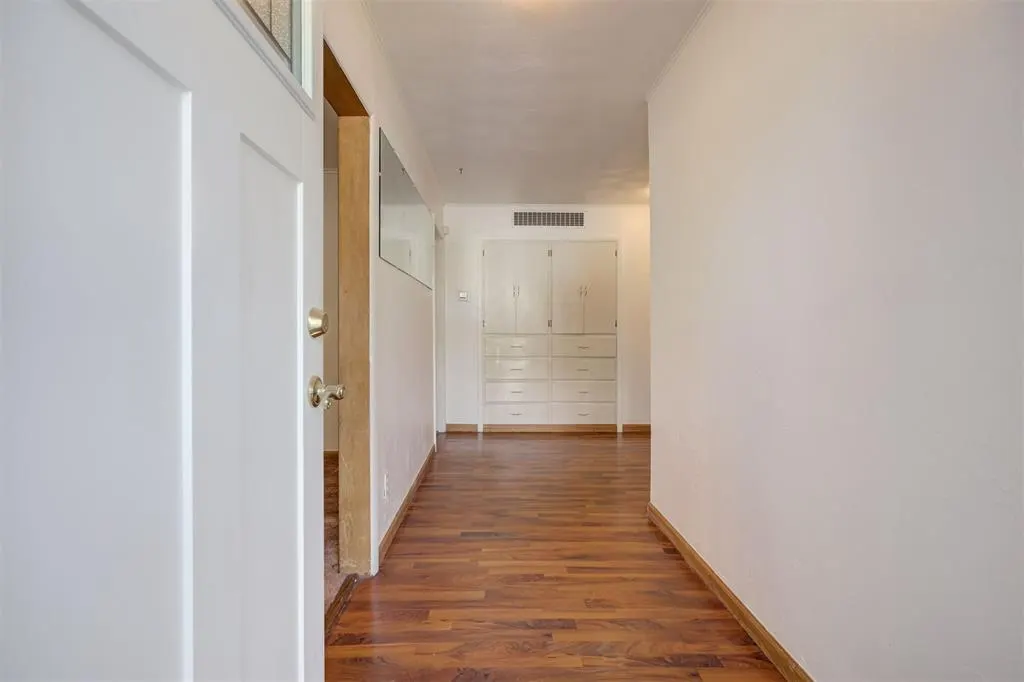 Photo 5 — 1323 W Noble Avenue, Guthrie, OK 73044