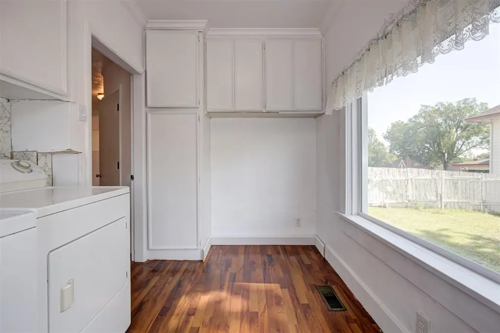 Photo 37 — 1323 W Noble Avenue, Guthrie, OK 73044