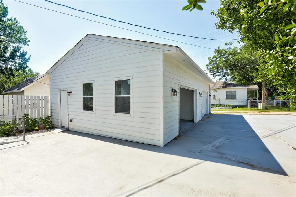 Photo 41 — 1323 W Noble Avenue, Guthrie, OK 73044