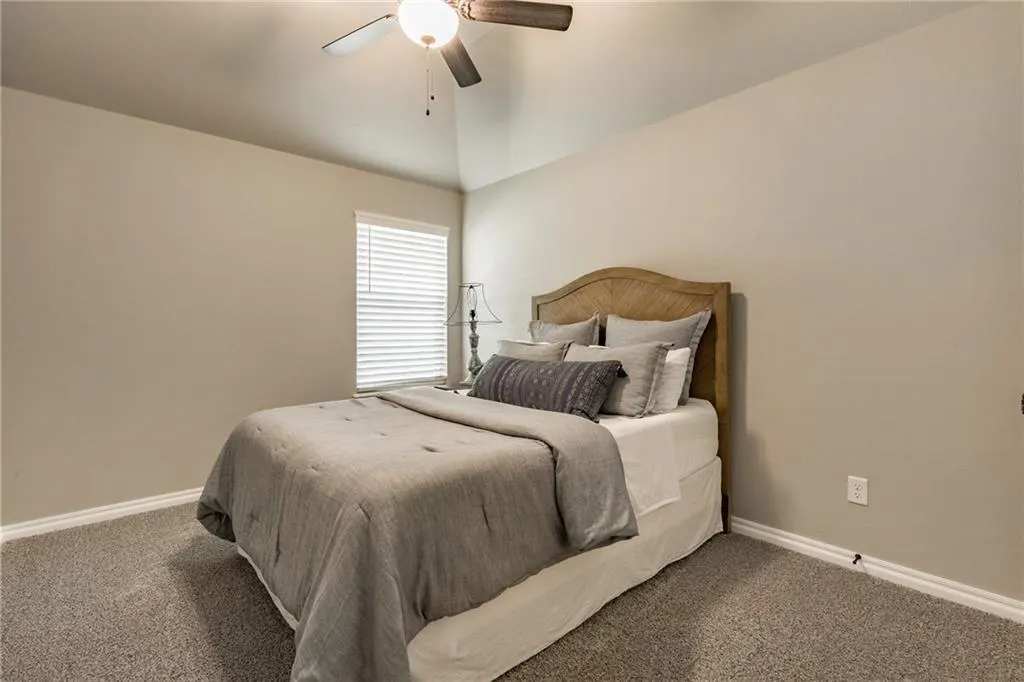 Photo 8 — 2816 Oak Hill Avenue, Edmond, OK 73034