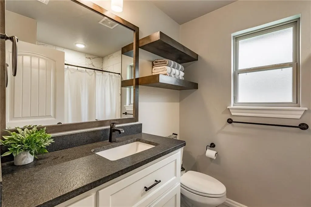 Photo 13 — 2816 Oak Hill Avenue, Edmond, OK 73034