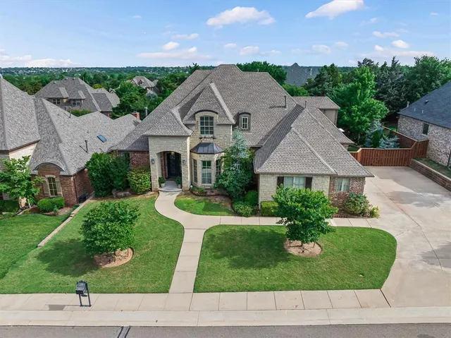 Photo 2 — 2316 Buffalo Pass, Edmond, OK 73034